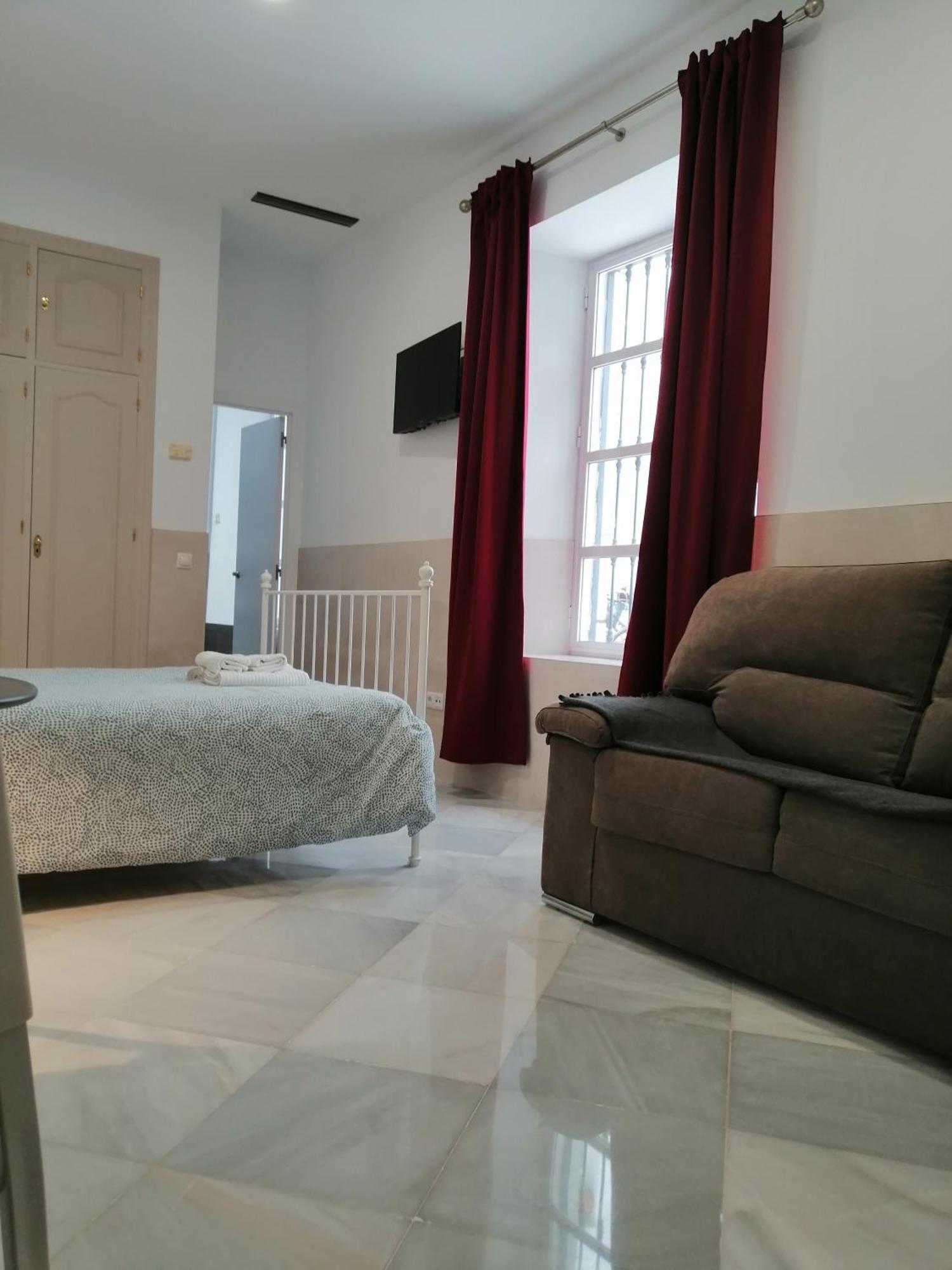 Salotur Tomas De Ibarra Apartment Seville Room photo